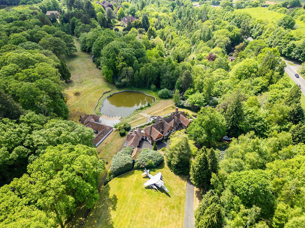 Property photo 1 of 33