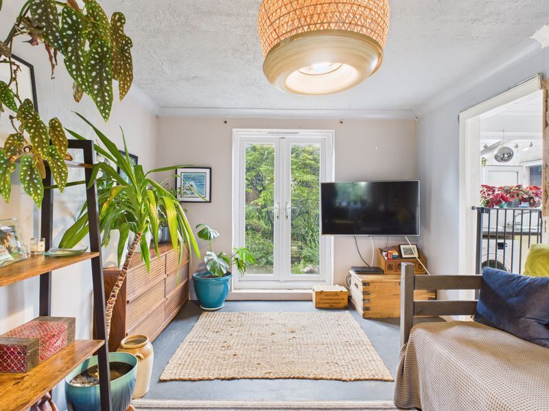 Property photo 3 of 17 Living Room