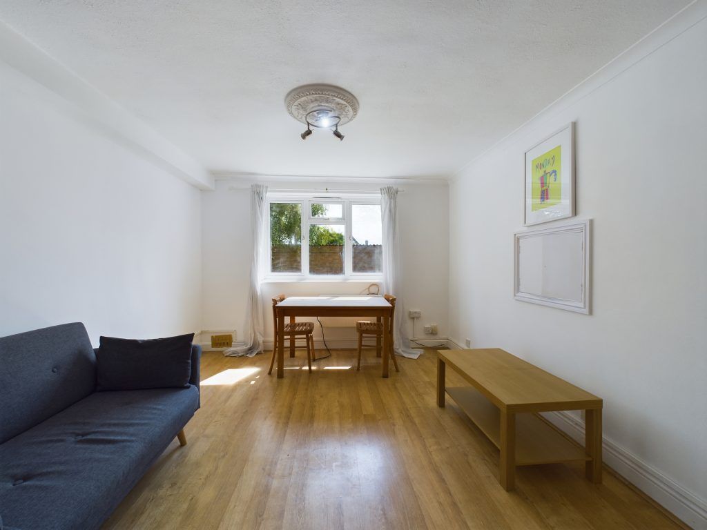 Property photo 2 of 4