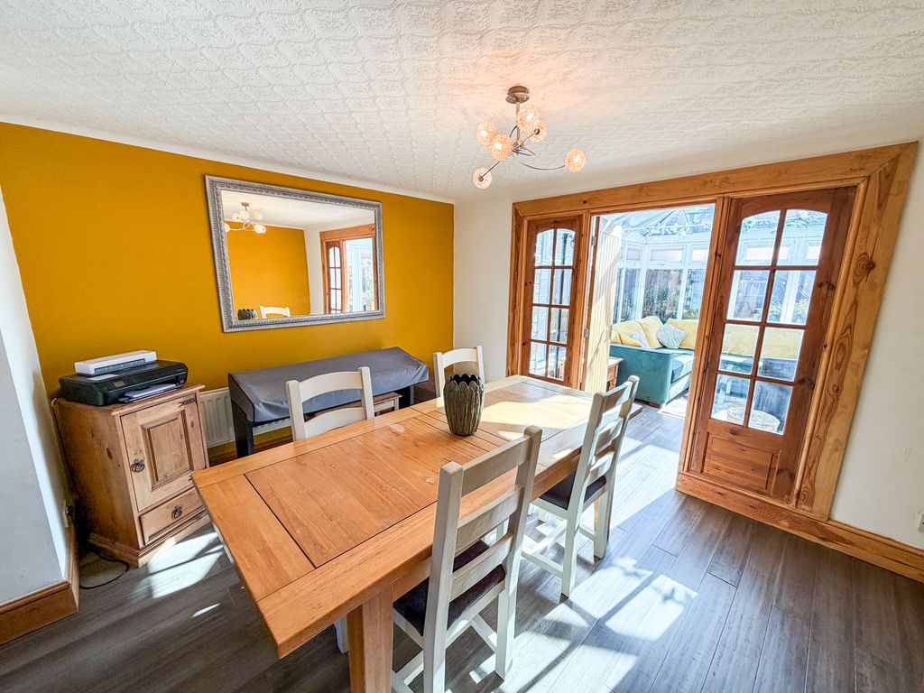 Property photo 3 of 29 Dining Room