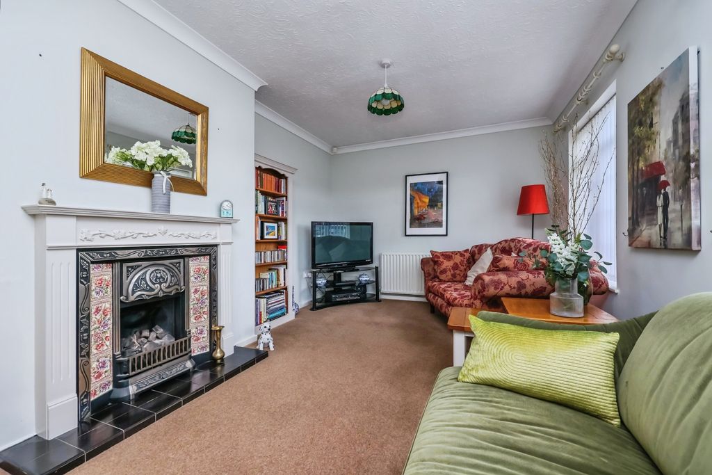 Property photo 3 of 15