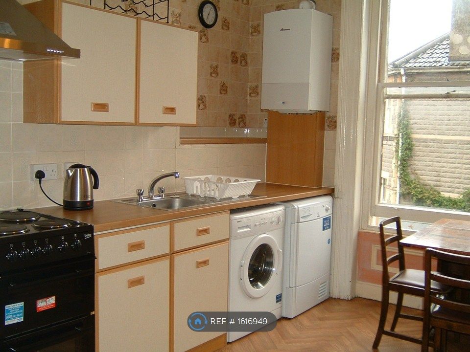 Property photo 2 of 9 Kitchen-Dinner-Utility