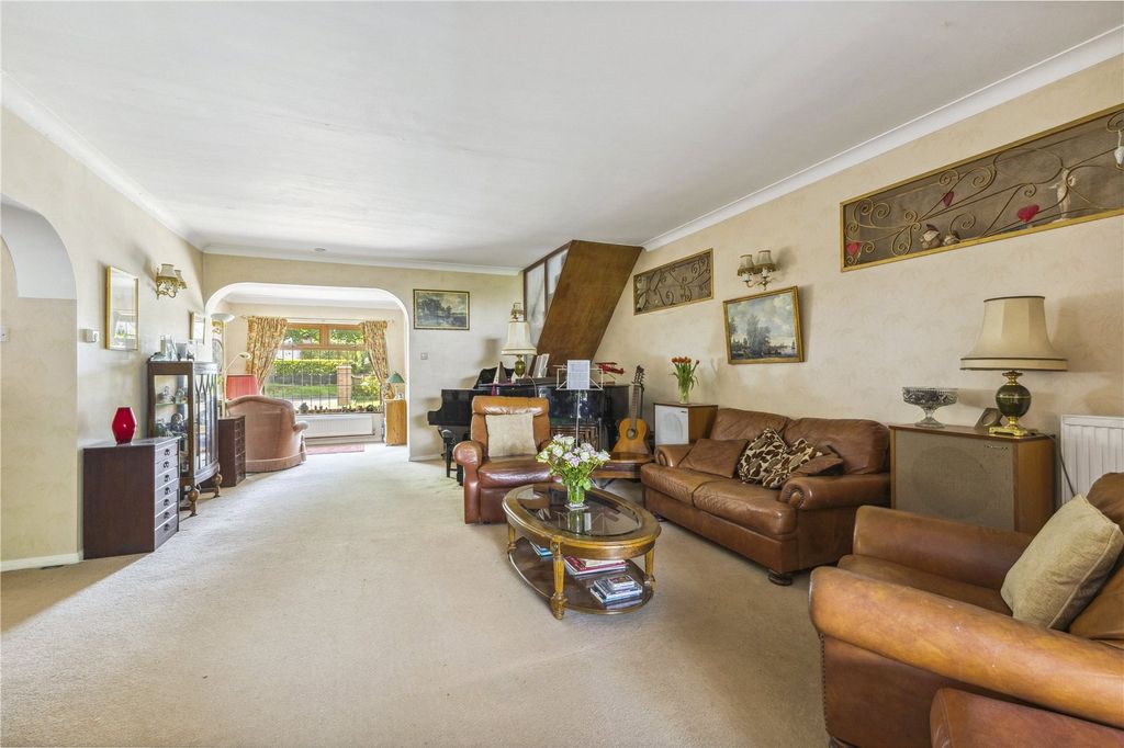 Property photo 2 of 13 Sitting Room