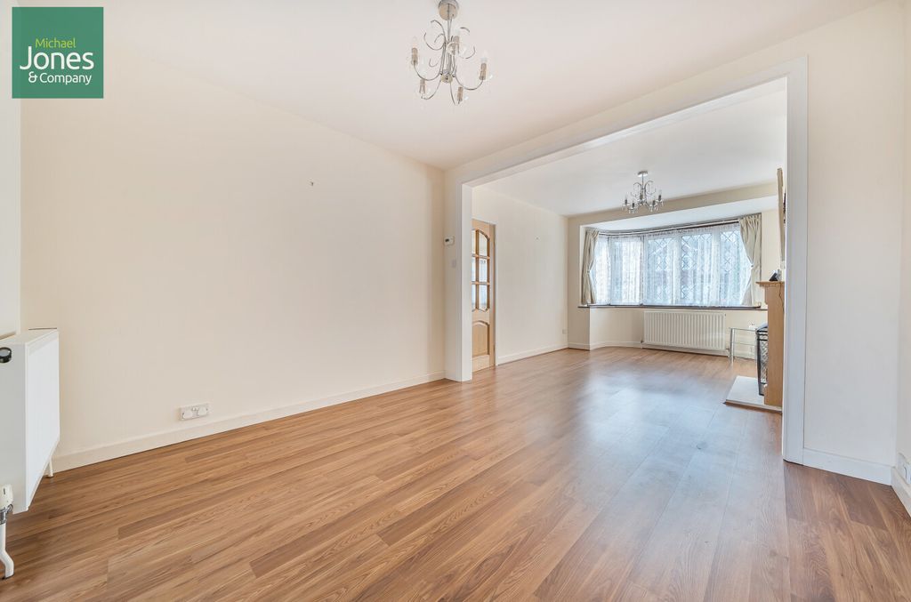 Property photo 3 of 23 Living Room