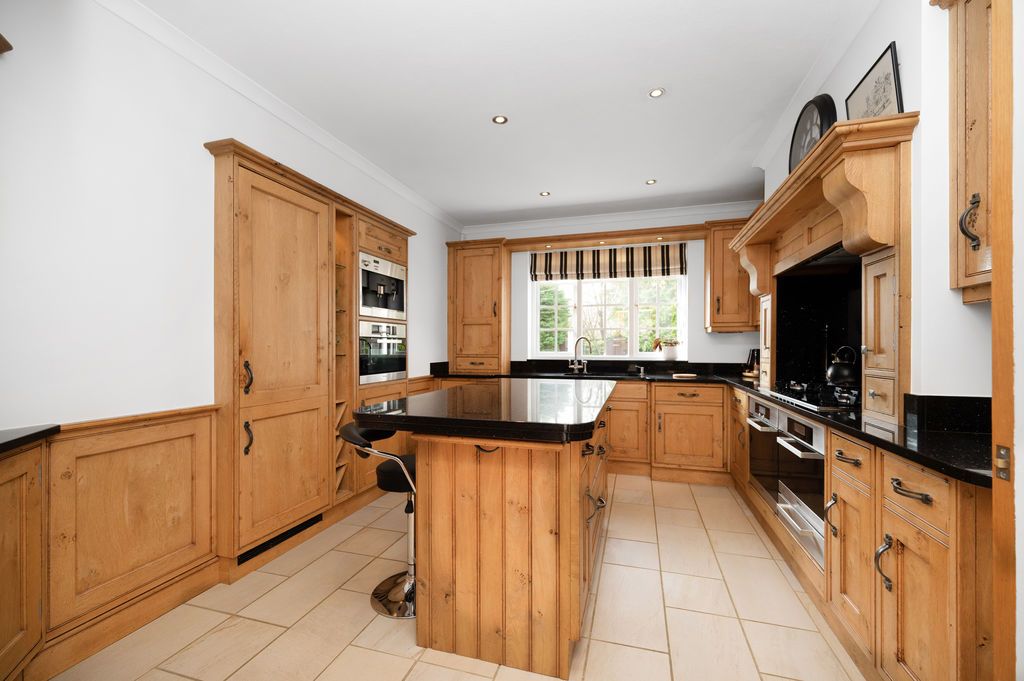 Property photo 2 of 51 Kitchen