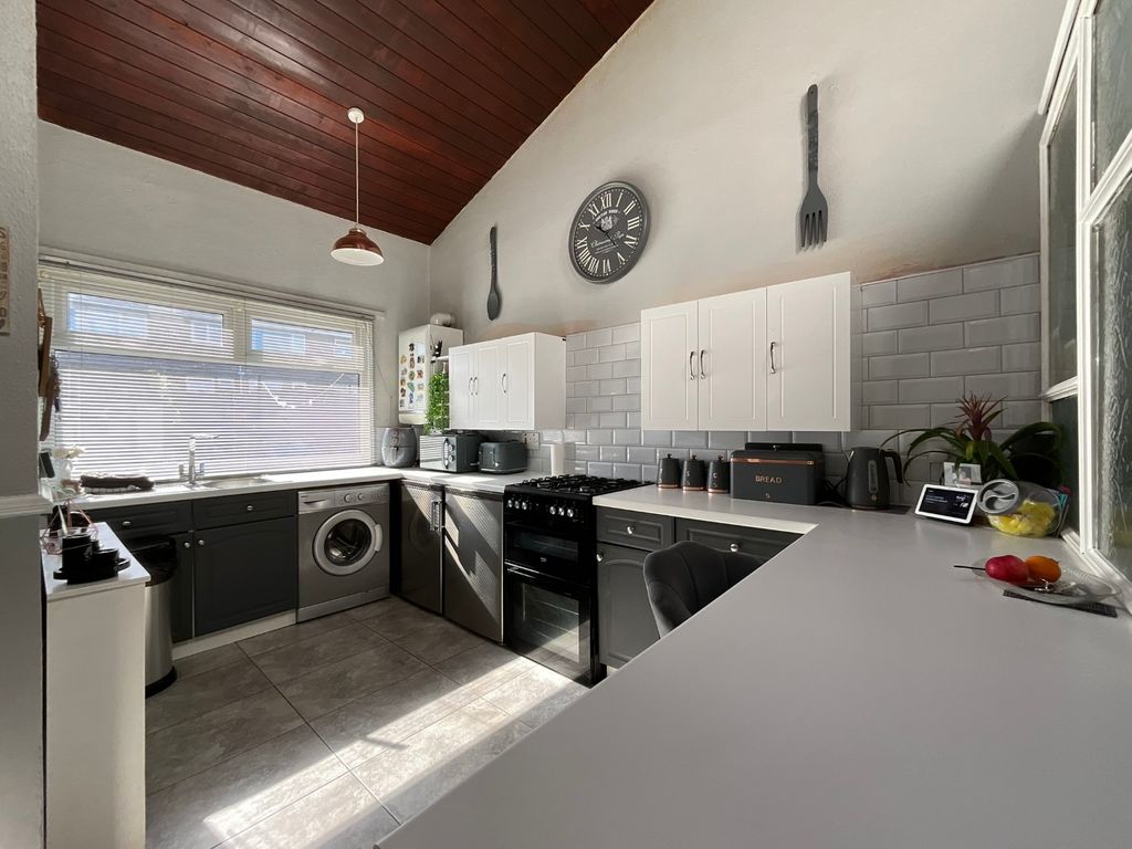 Property photo 1 of 18 4489401