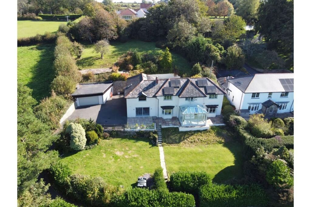 Property photo 2 of 24