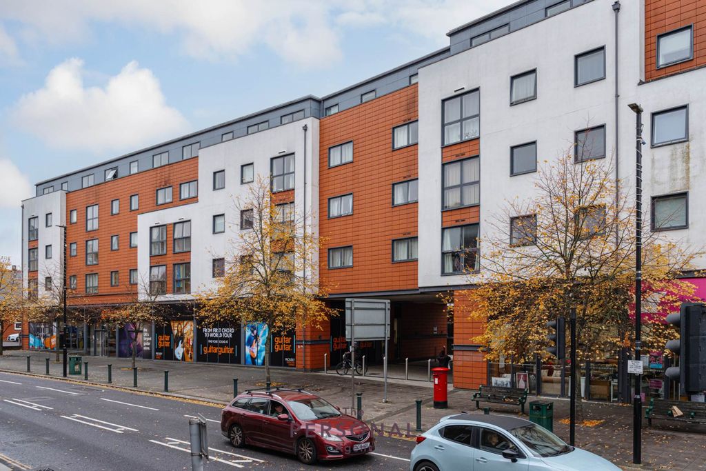 Property photo 1 of 8