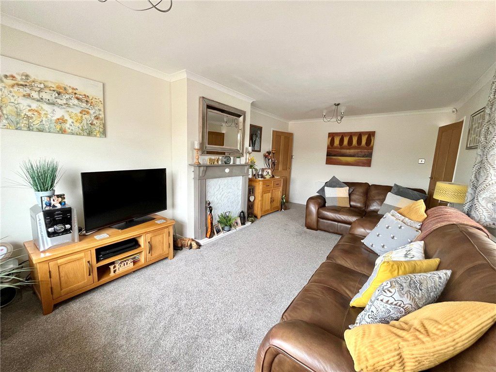 Property photo 2 of 14 Picture No. 23