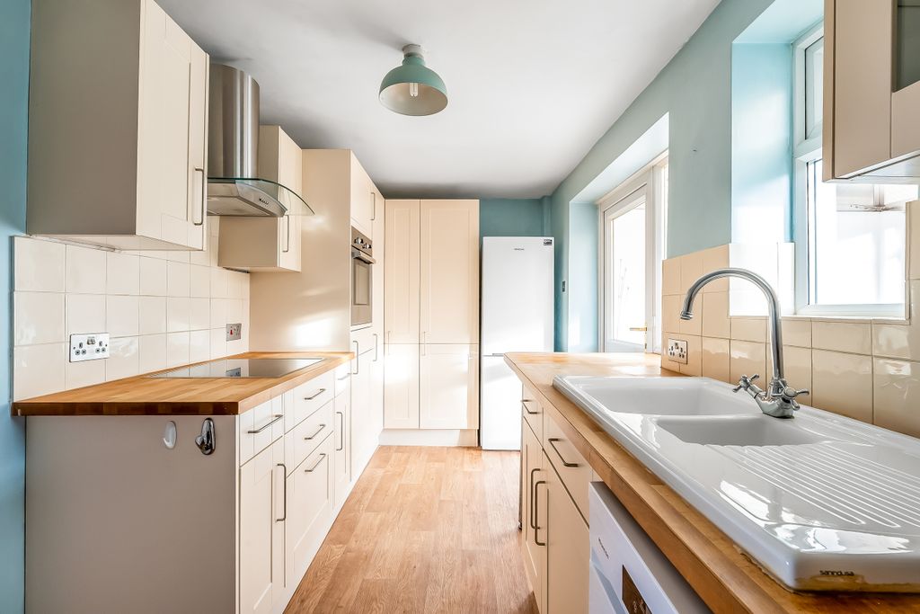 Property photo 3 of 17 Photo 3