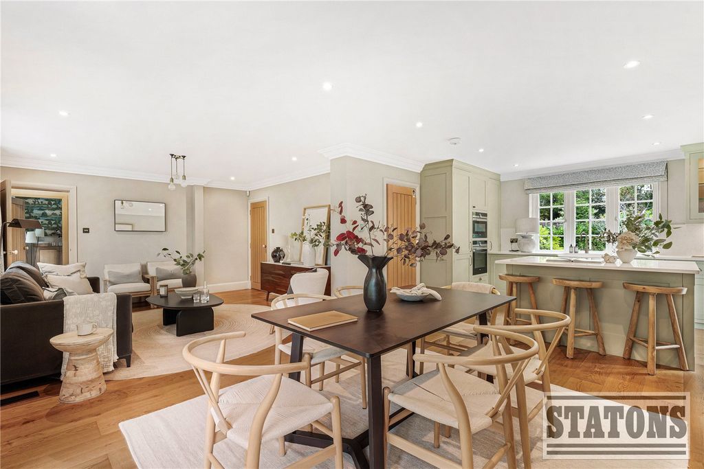 Property photo 3 of 20 Picture No. 24