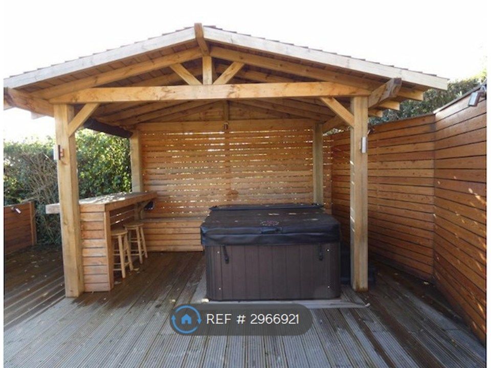 Property photo 3 of 16 Hot Tub, Covered Gazebo And Bar Area
