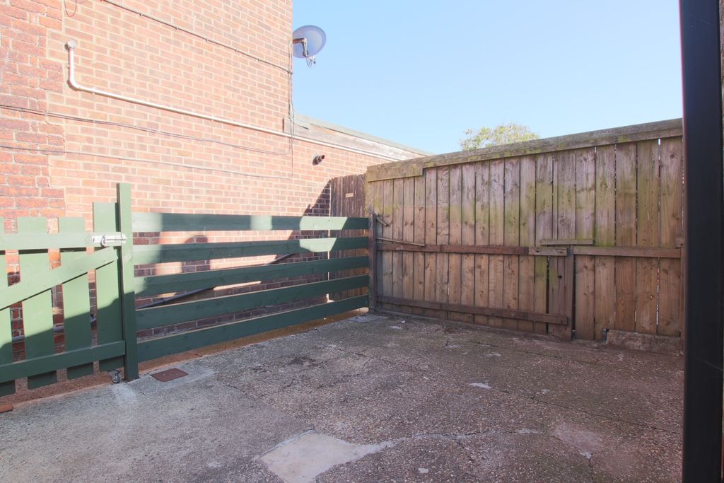 Additional image 12 of 2 bed terraced house for saleArthur Street, Withernsea, East Riding Of Yorkshire HU19
