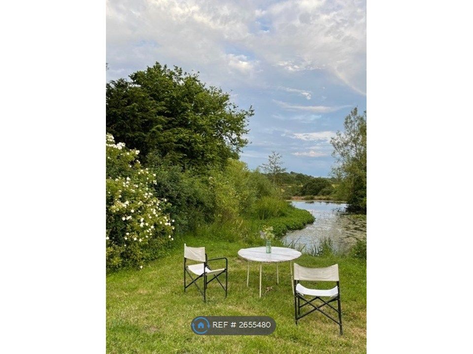 Property photo 3 of 16 Sit By The Pond