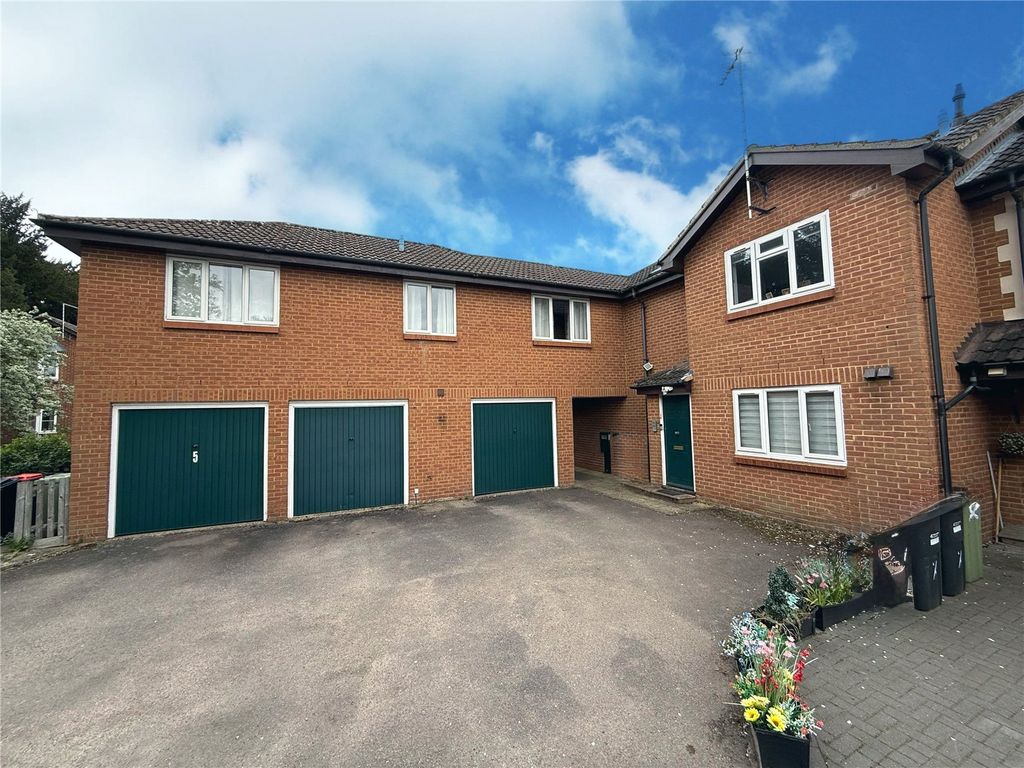 Property photo 1 of 8 Front