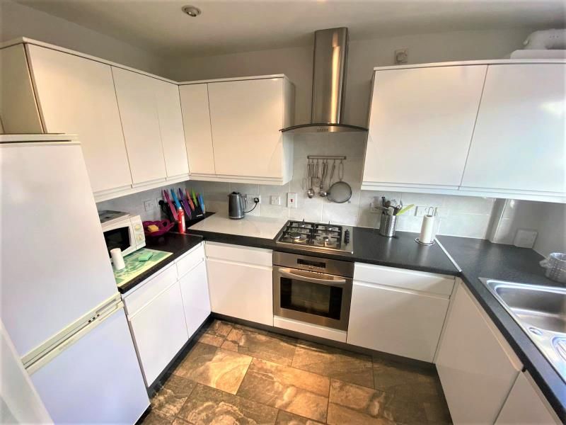 Property photo 3 of 5