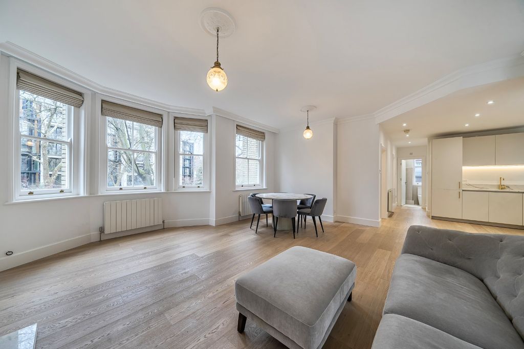 Property photo 1 of 8 Reception Room