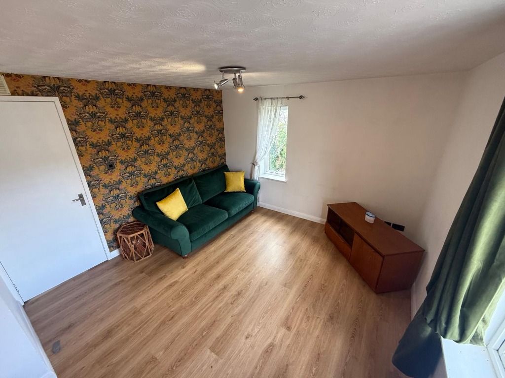 Property photo 2 of 7 Photo 2