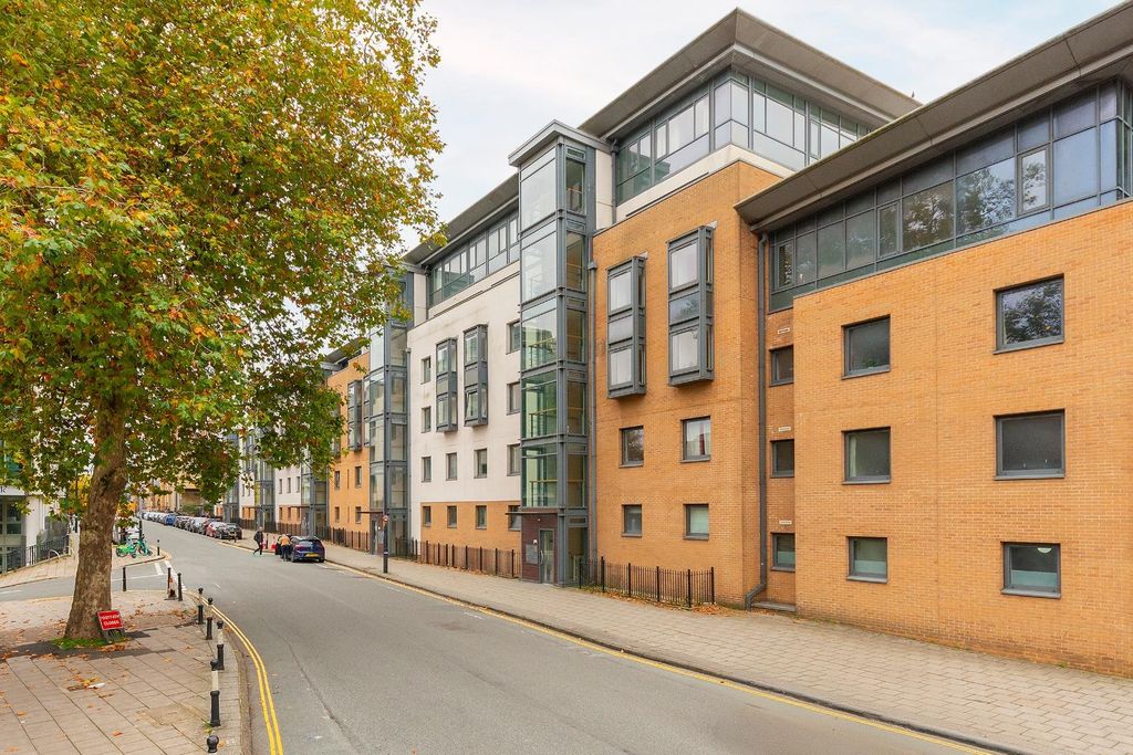 Property photo 2 of 21 1D3R7CC - External C.Jpg