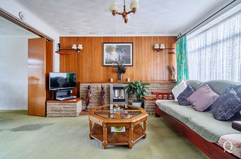 Property photo 2 of 25 729F2E89-A464-4Ac...