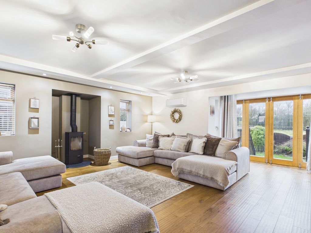 Property photo 3 of 39 Photo 1