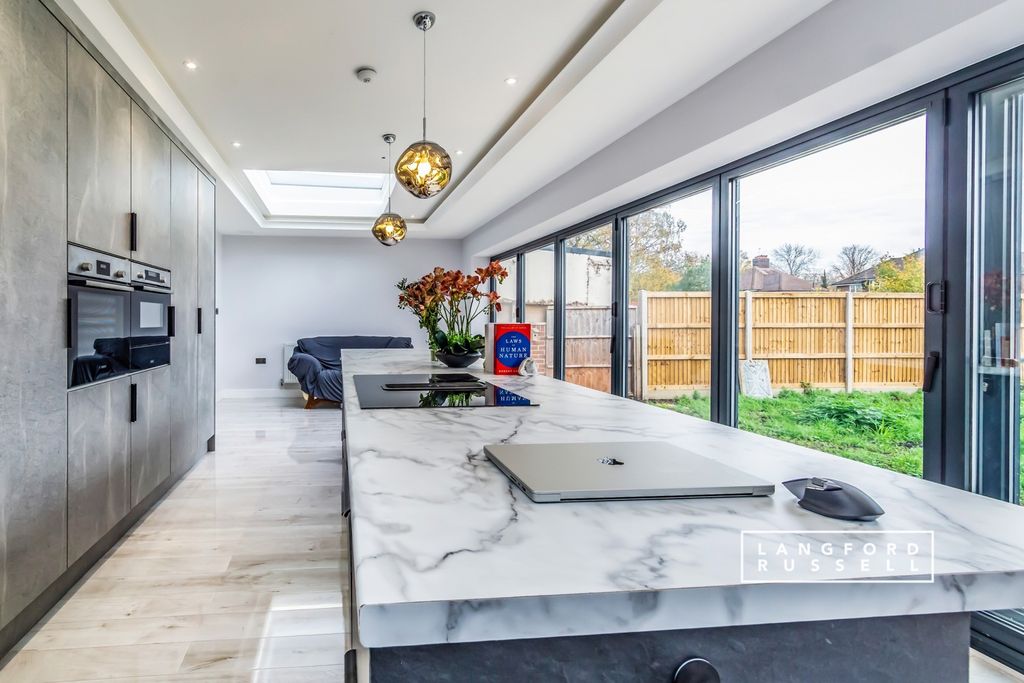 Property photo 3 of 15 Kitchen