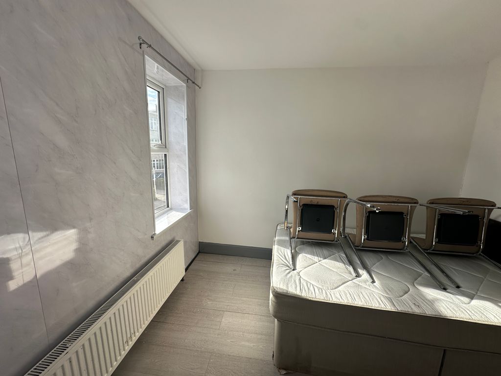 Property photo 2 of 2