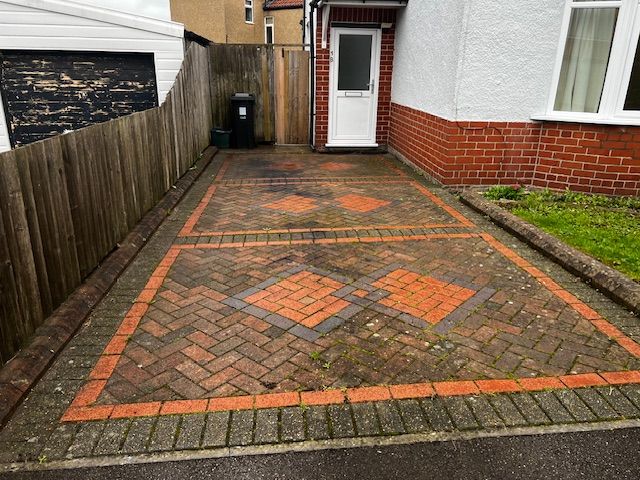 Property photo 2 of 18