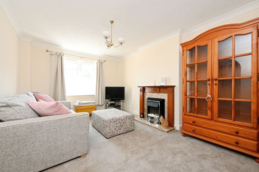 Property photo 3 of 17 Photo
