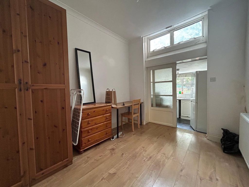 Property photo 1 of 14 Picture No. 02