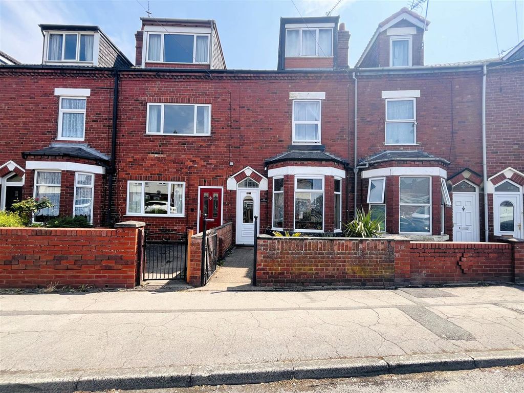 Property photo 1 of 14 Front