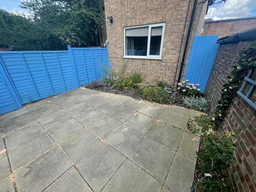 Property photo 1 of 5 Garden
