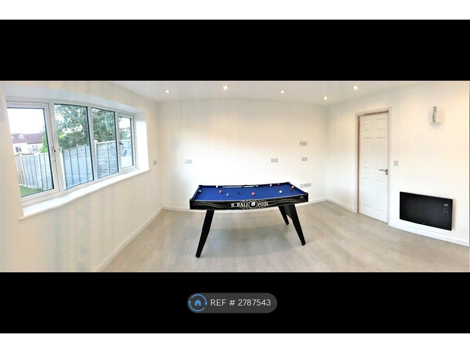 Property photo 3 of 15 Games Room