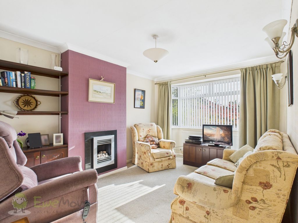 Property photo 3 of 10 Cam03589G0-Pr0082-Still013