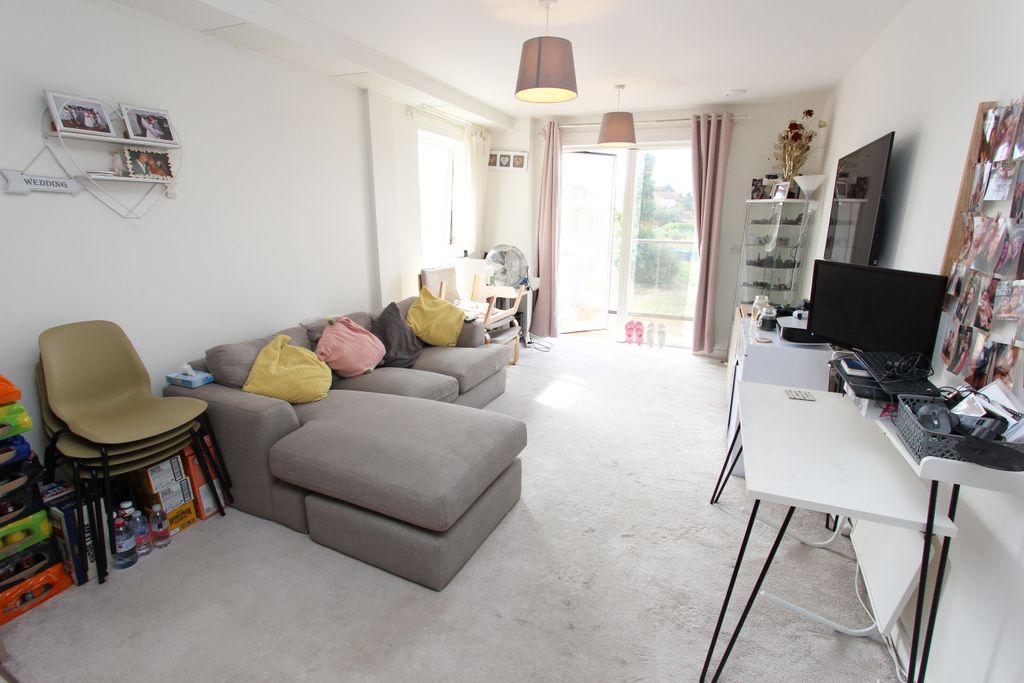 Property photo 3 of 11 Img_0012A