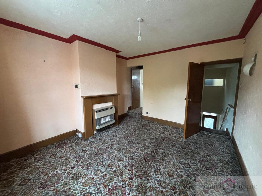 Property photo 3 of 8 2A9107Fa-1F17-4E5A-81B3-Bc43F7Ef3322