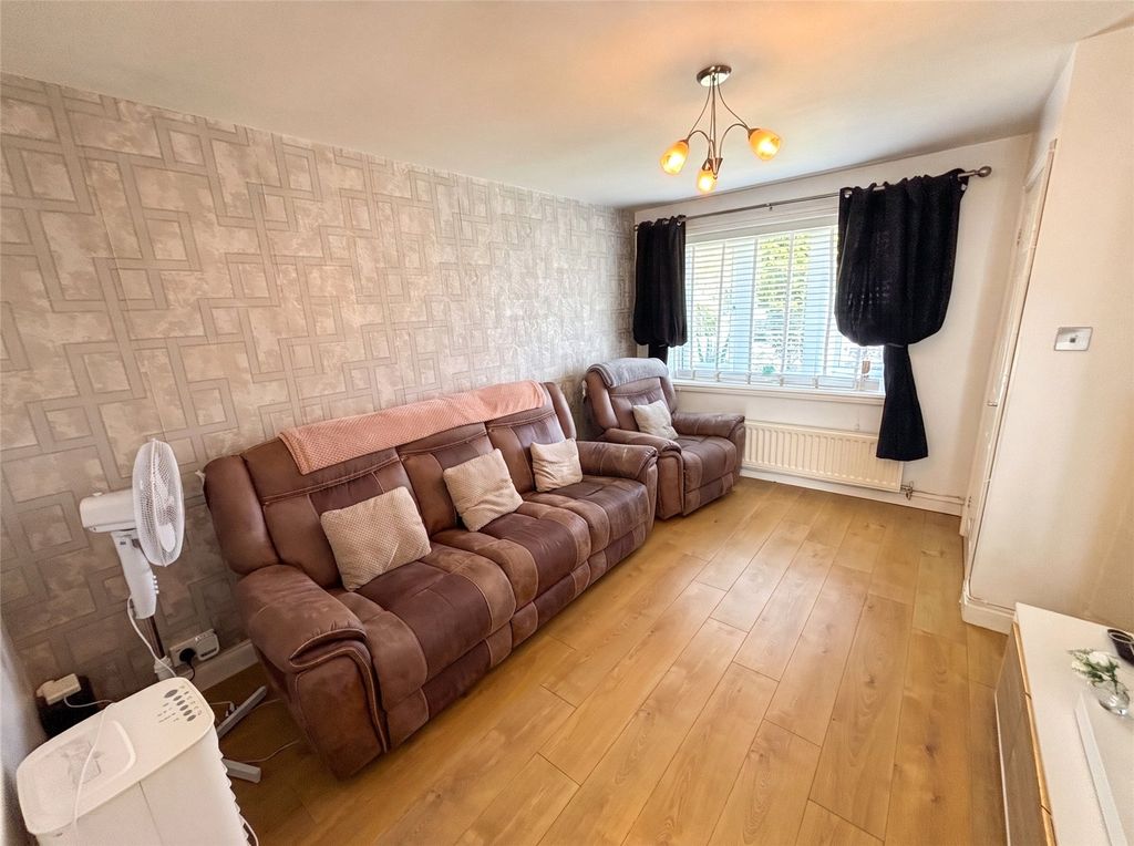 Property photo 3 of 9 Picture No. 16