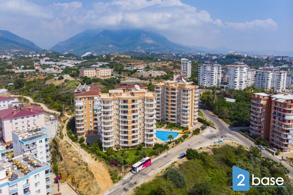 Property photo 2 of 30