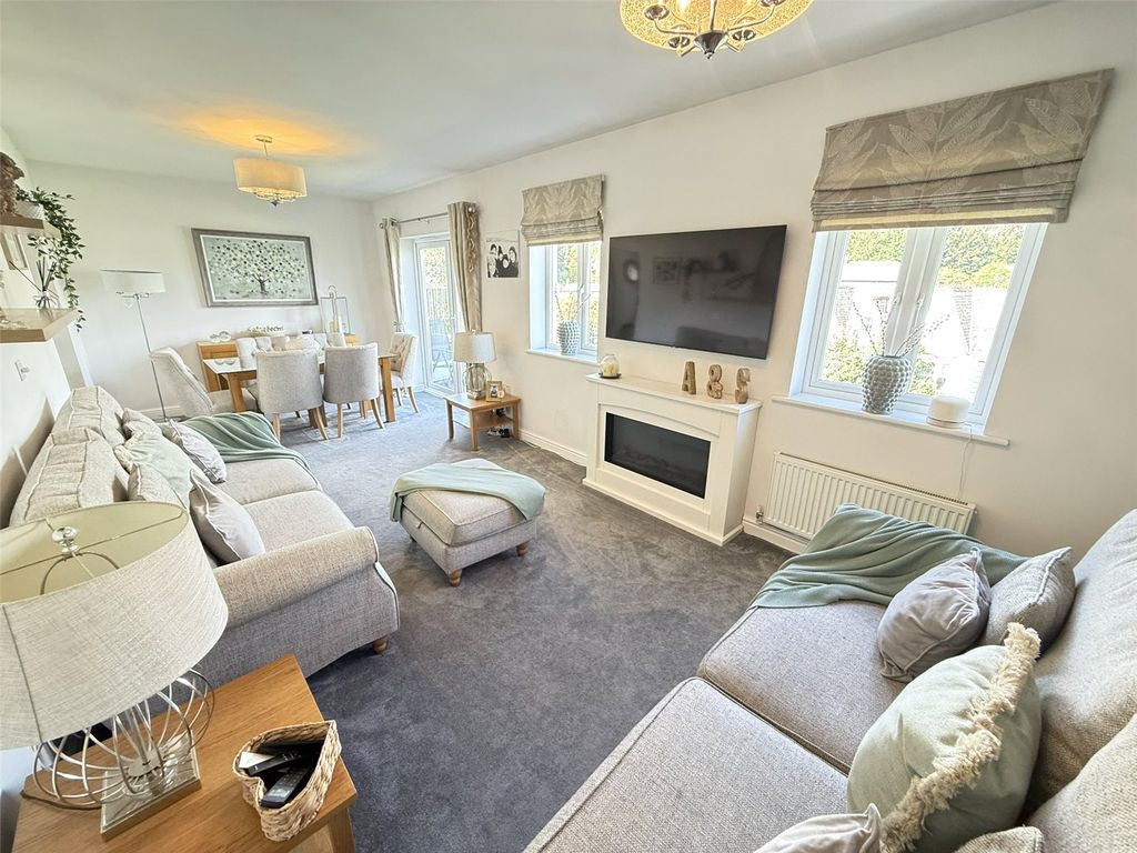 Property photo 3 of 24 Picture No. 18