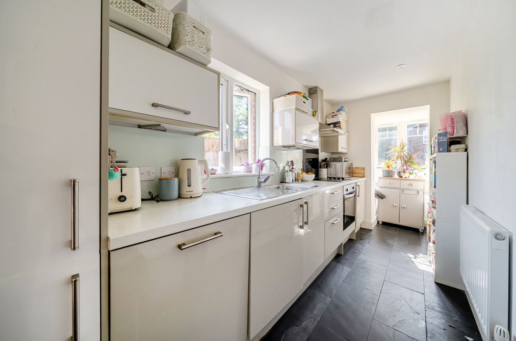 Property photo 3 of 9 1469567-16-6A3502...