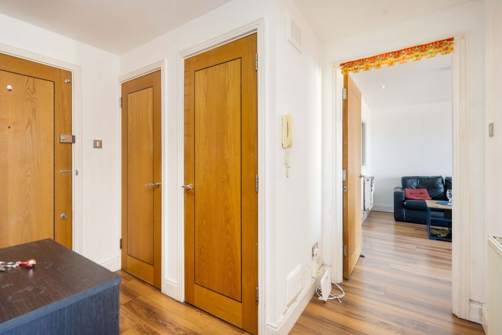 Property photo 3 of 16 Hallway