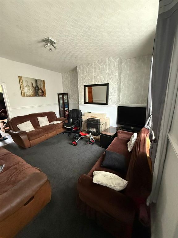 Property photo 2 of 9 2_.Jpg
