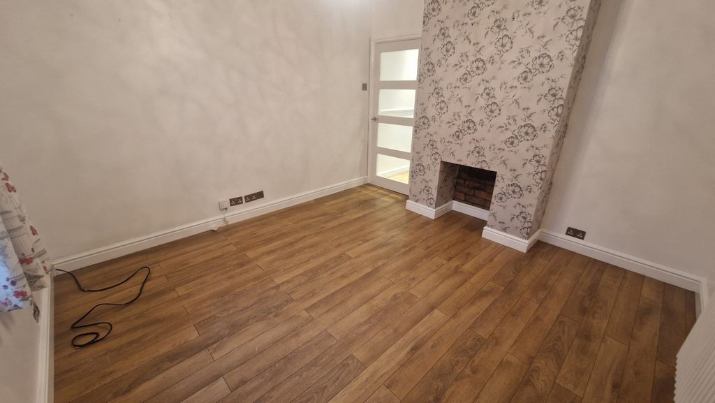 Property photo 3 of 13 Picture No. 08