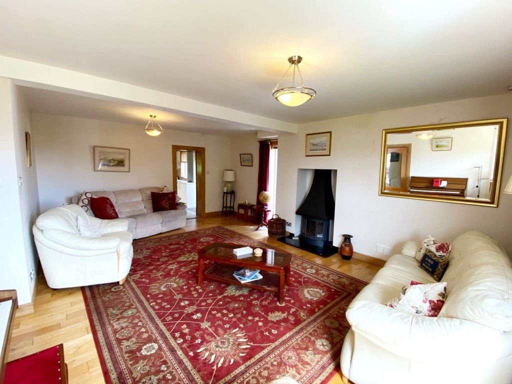 Property photo 3 of 23