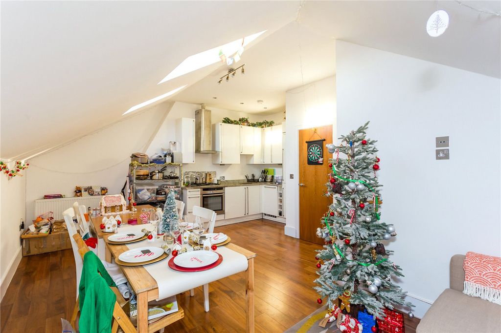 Property photo 1 of 10 Picture No. 05