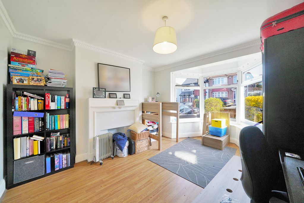 Property photo 3 of 25 Gallery