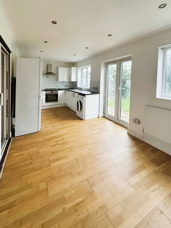 Property photo 3 of 6 Picture No. 02