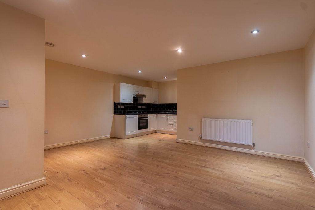 Property photo 2 of 13 Picture No. 04