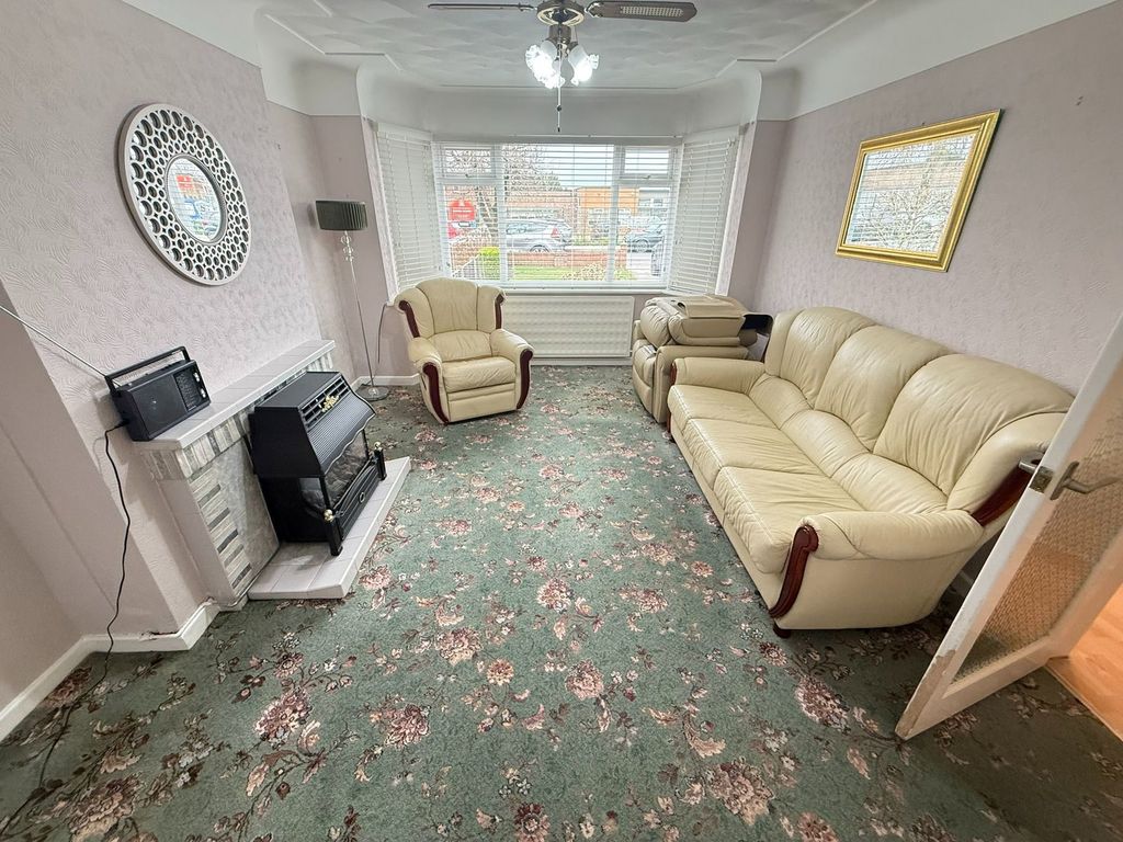 Property photo 2 of 20