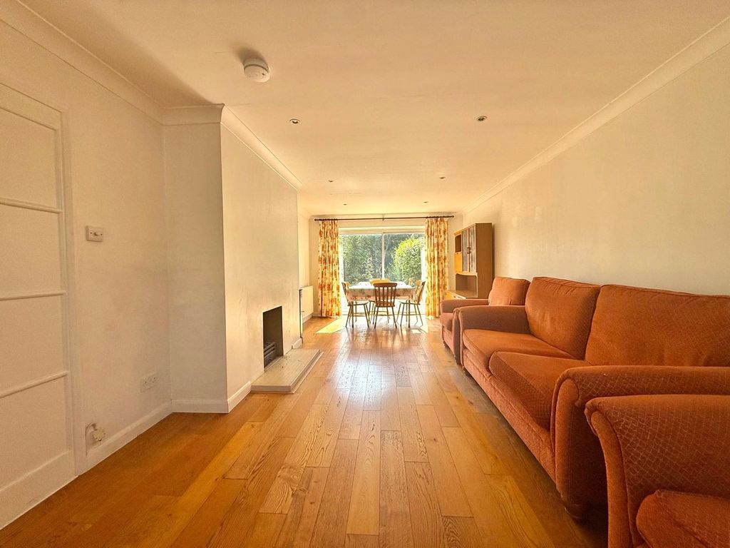 Property photo 3 of 12 Picture No. 14